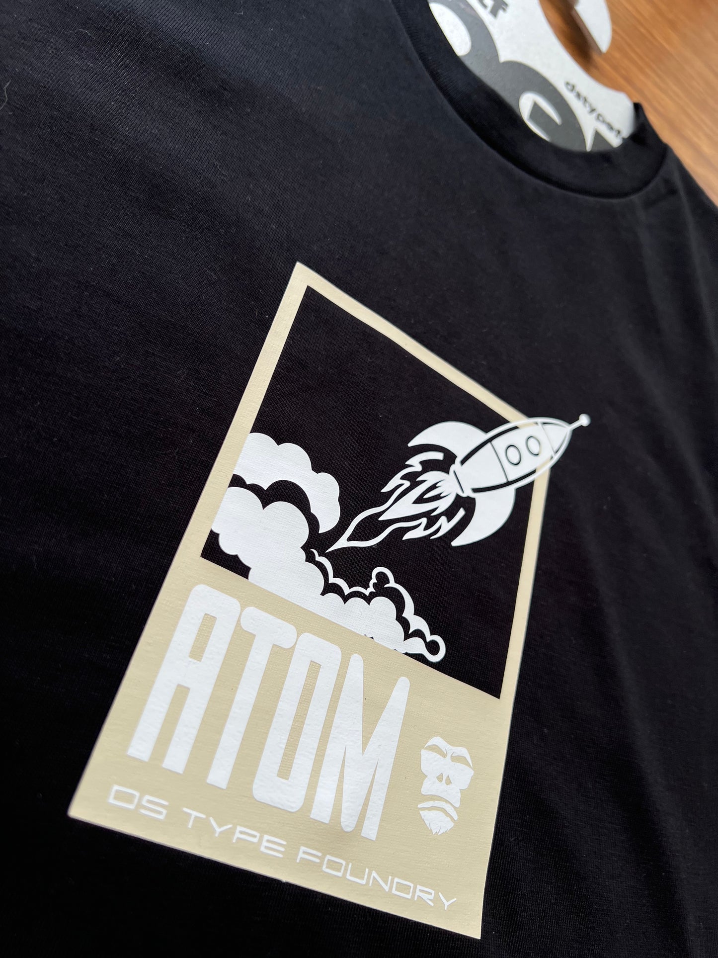 10033 Atom Retro Rocket