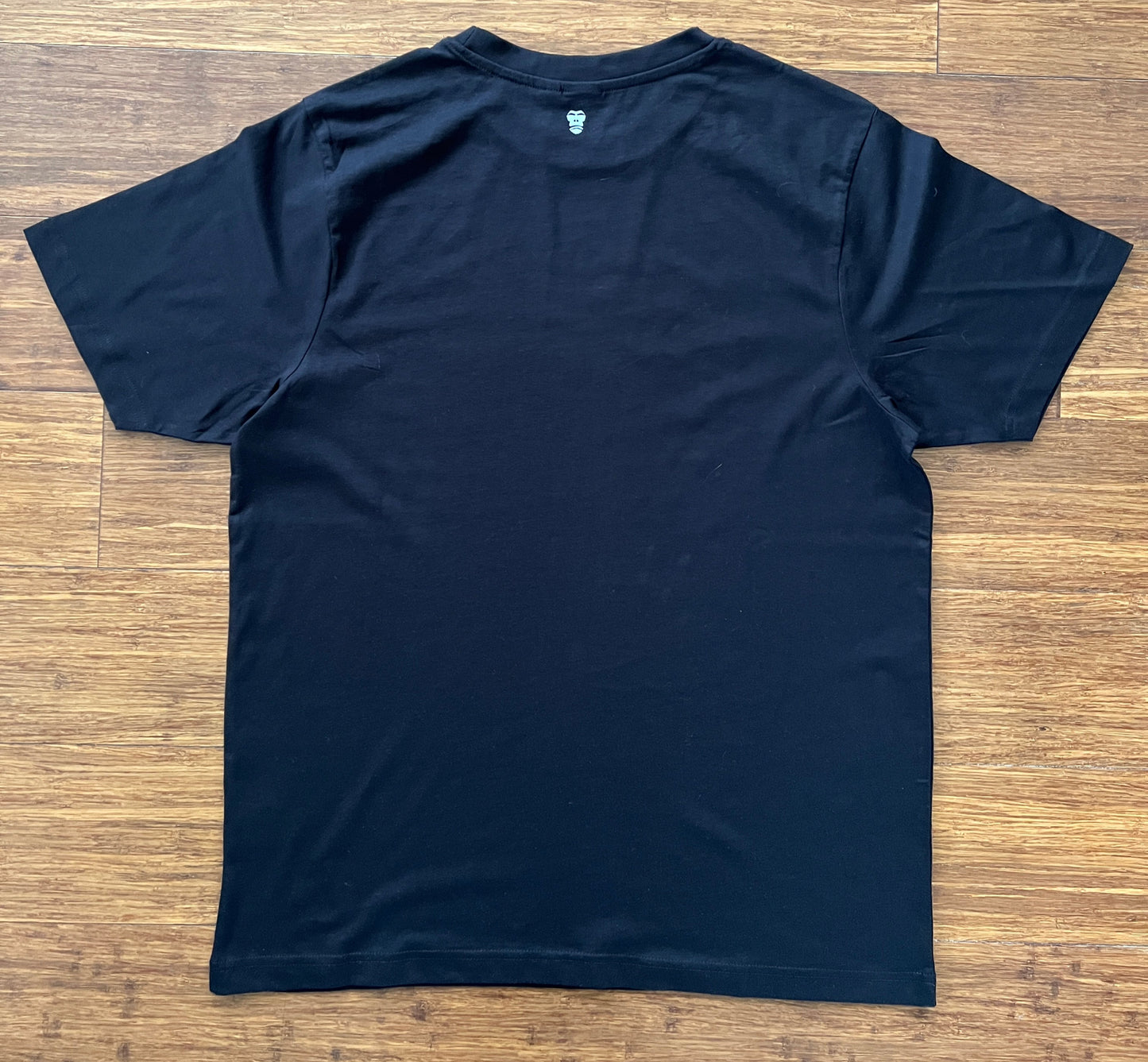 100342 egoergoegoergo in grey on black cotton tee