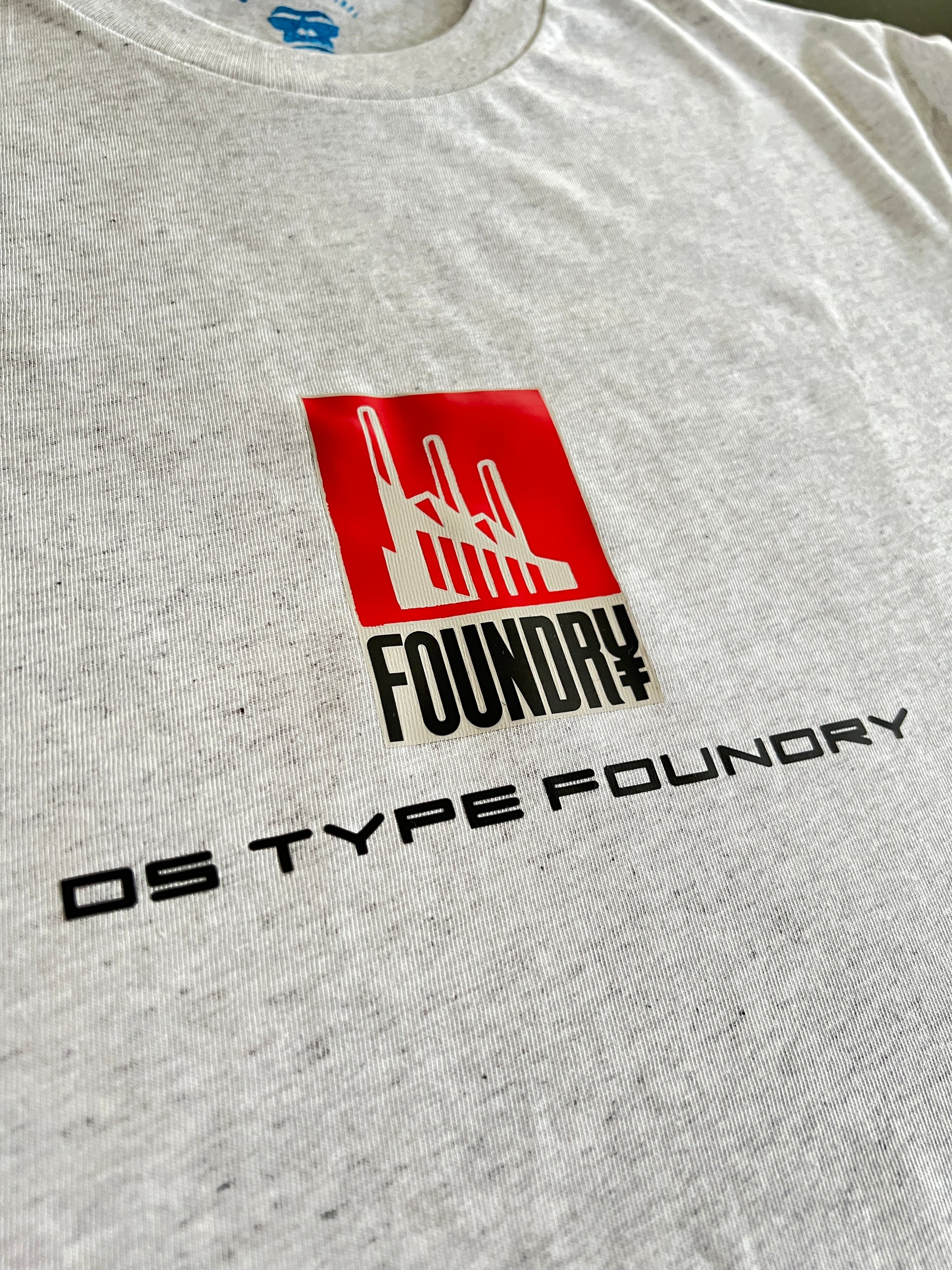 Foundry tee in grey