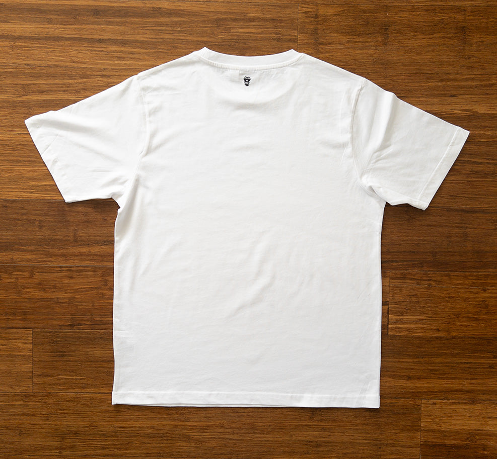 Focus typeface T-shirt design in white. Looks very cool. Available in medium weight 185gsm (6.5oz) and heavy weight 220gsm (7.7oz). Typeface: Focus f5.6